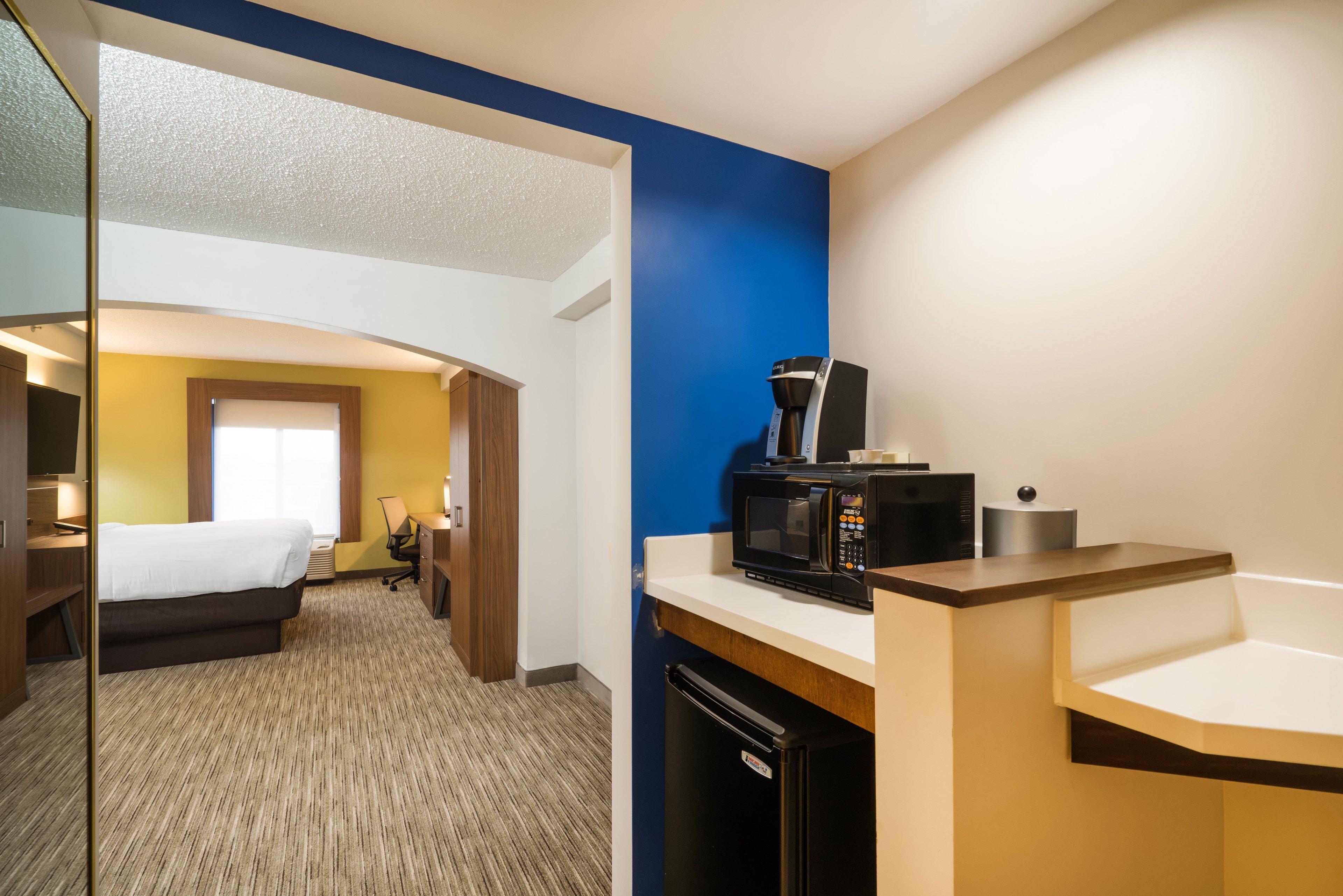 Holiday Inn Express Hotel & Suites Louisville East By Ihg Extérieur photo