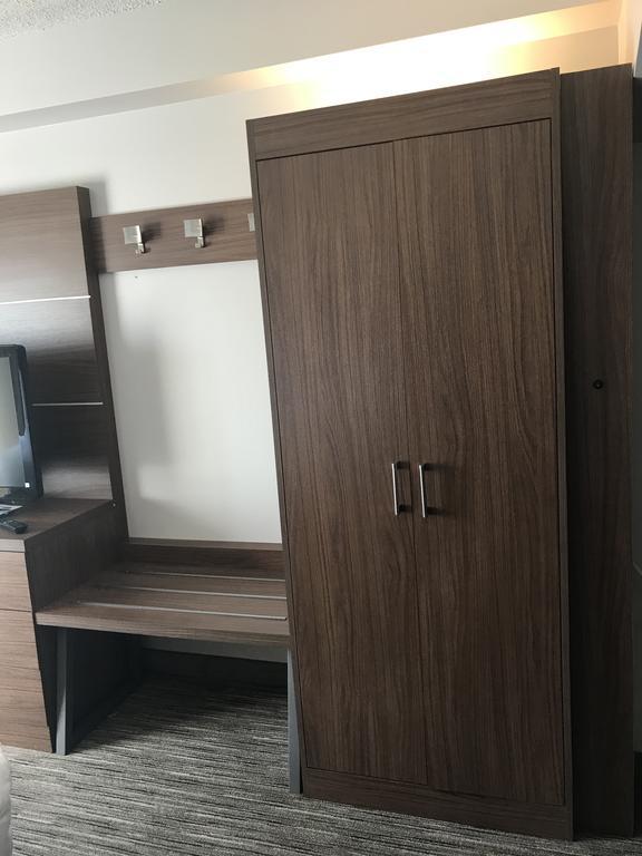 Holiday Inn Express Hotel & Suites Louisville East By Ihg Extérieur photo