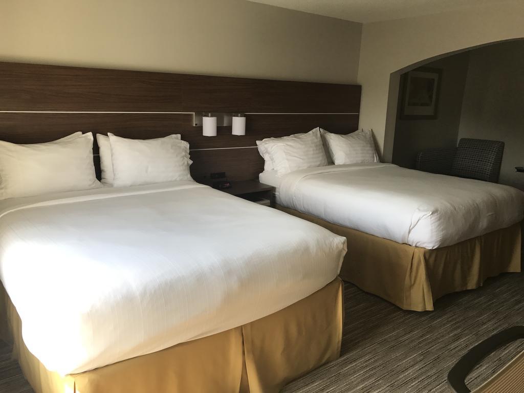 Holiday Inn Express Hotel & Suites Louisville East By Ihg Extérieur photo