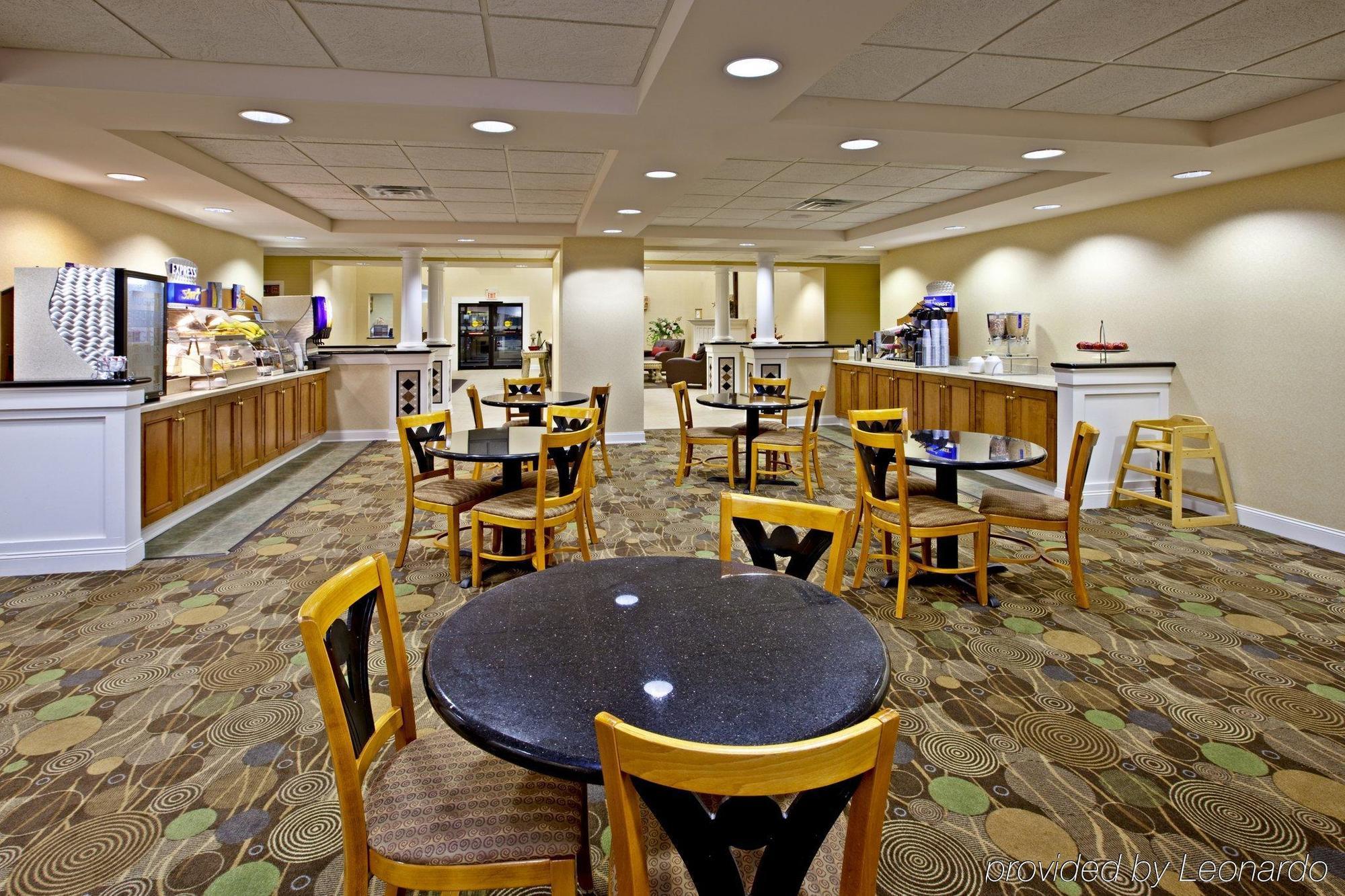 Holiday Inn Express Hotel & Suites Louisville East By Ihg Extérieur photo