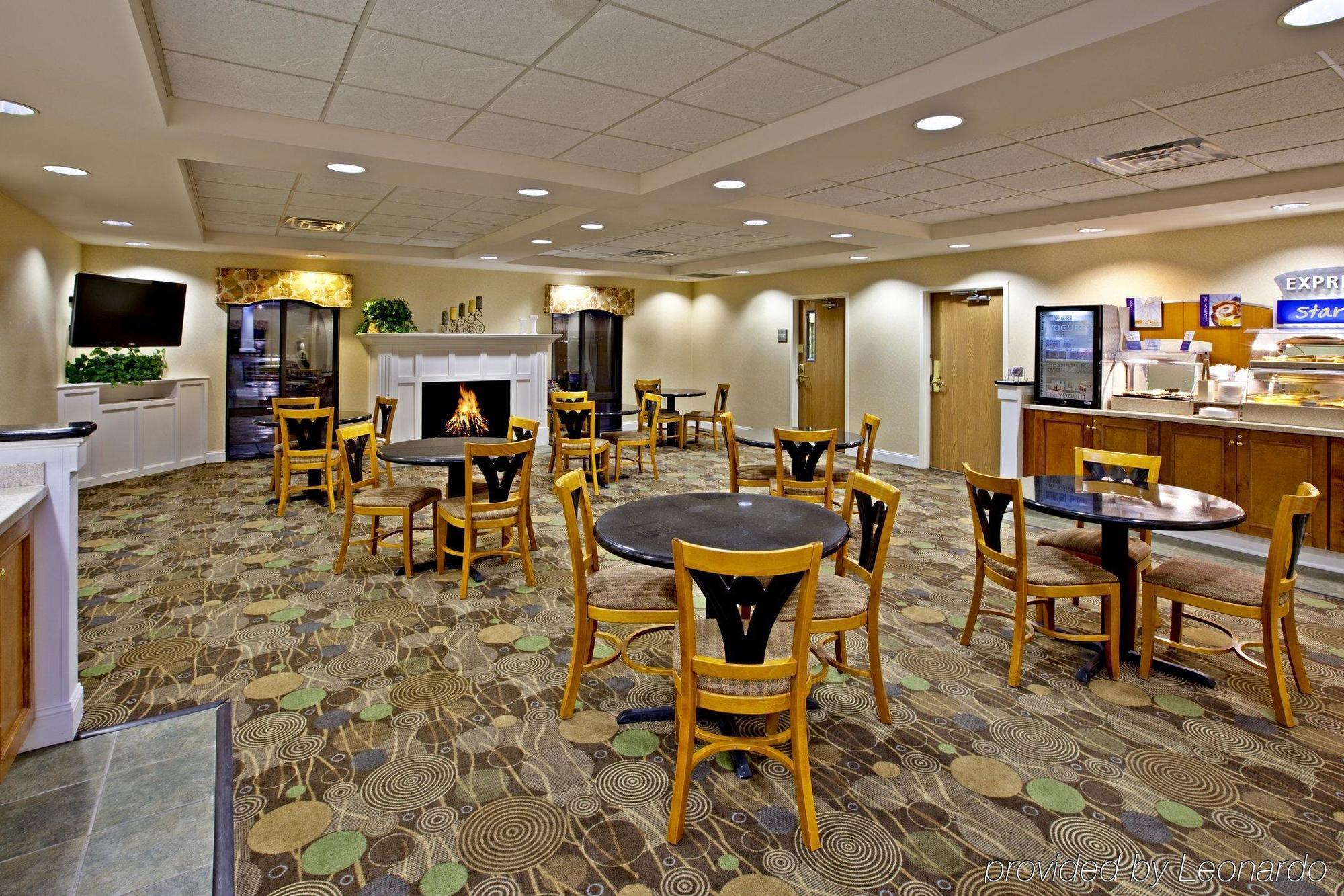 Holiday Inn Express Hotel & Suites Louisville East By Ihg Extérieur photo