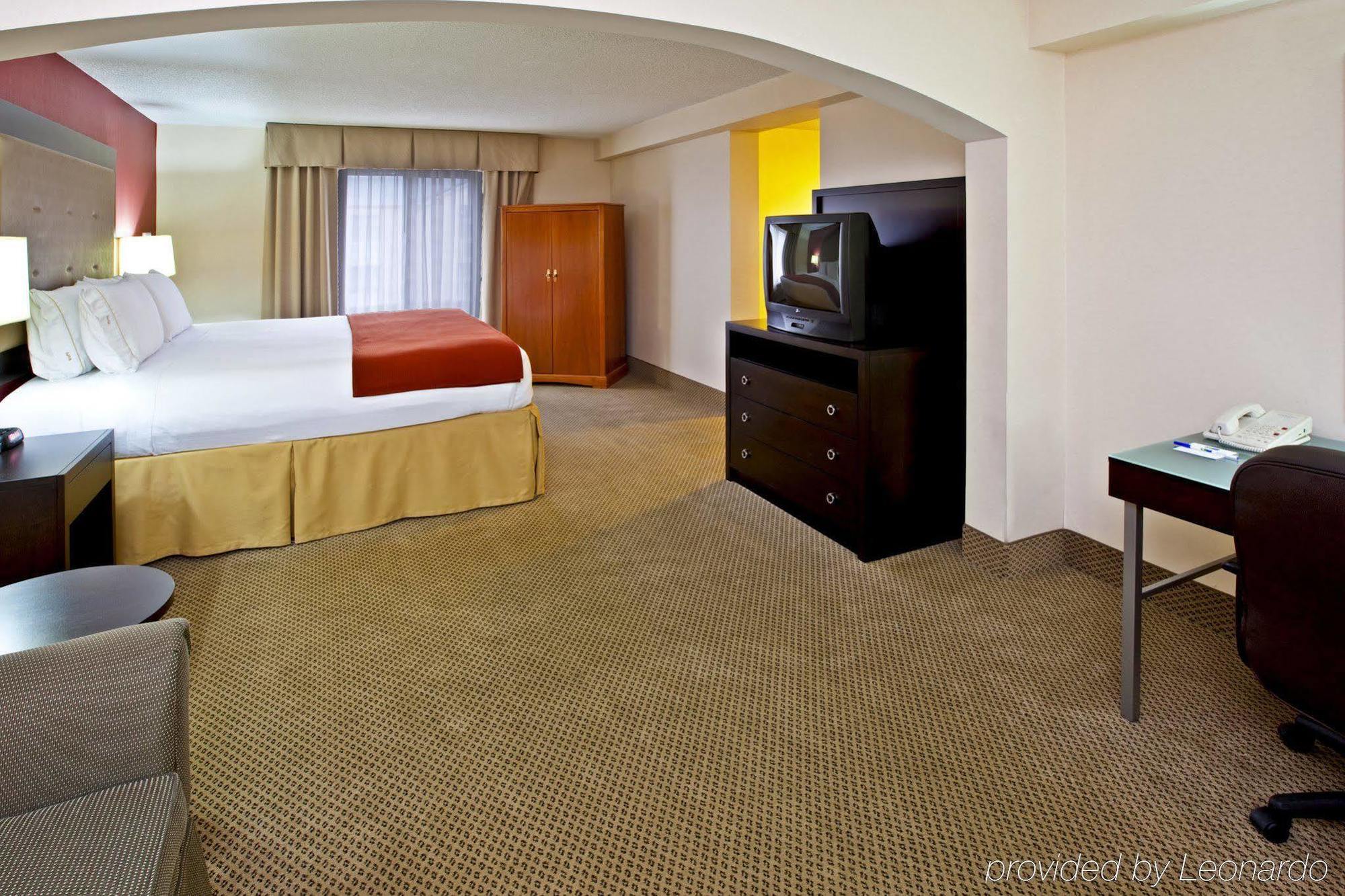Holiday Inn Express Hotel & Suites Louisville East By Ihg Extérieur photo